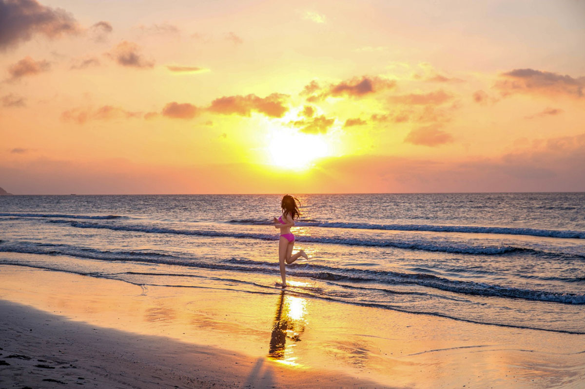 江门籍环球小姐带你畅游大美台山上下川岛 江门籍环球小姐带你畅游大美台山上下川岛